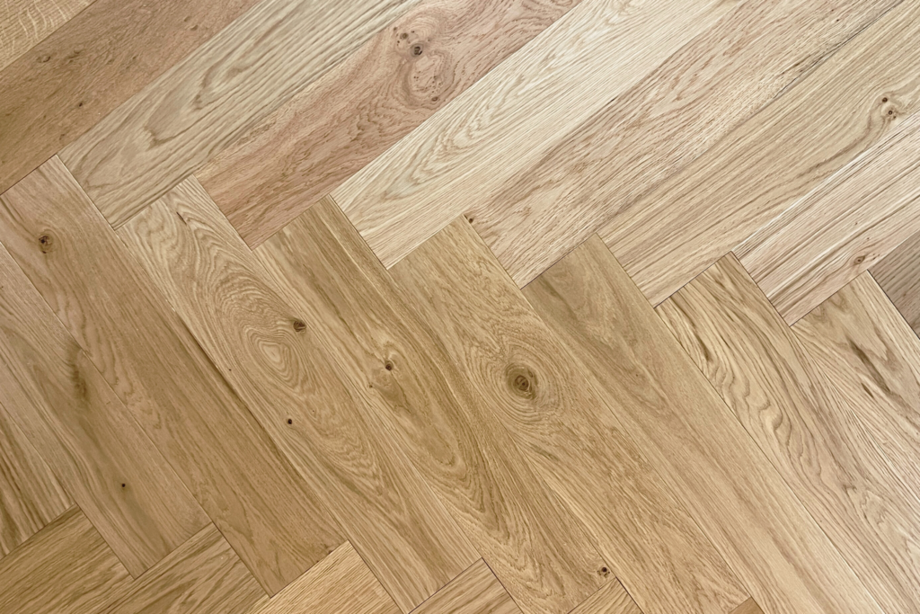 Bâton rompu — parquet contrecollé chêne